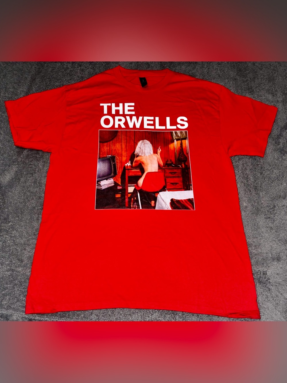 The Orwells Red Graphic Band Tee Men's Casual Shirt L